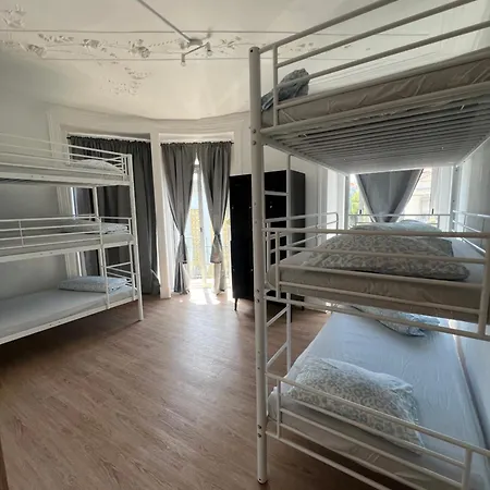 Bagetti Hostel Only For Girls-3