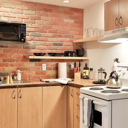 100 Meters To Metro Beaudry - Full Apartments - 1 Minute Walk To The Famous St Catherine Street - Fast Wifi - Washer & Dryer On Site - Montcalm Units-3