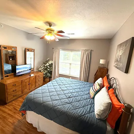 Lakefront And Lake View Condo On Indian Point-3