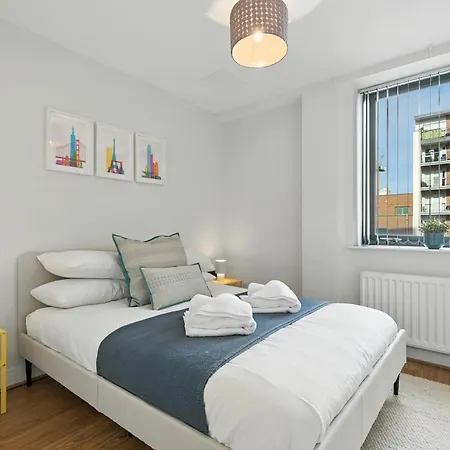 Central Belfast Apartments, Victoria Place-3