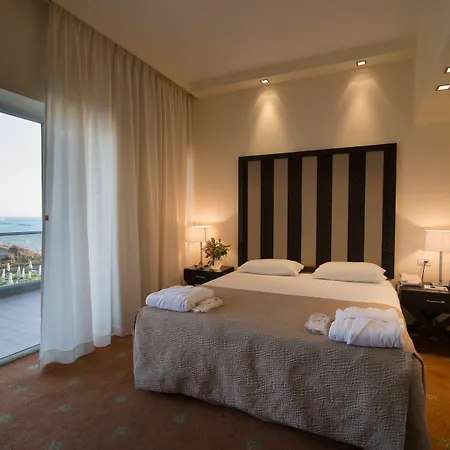 Hod Hasharon Luxury Apartment-2
