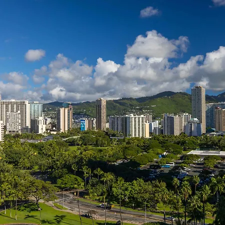 Waikiki Shore By Outrigger-3