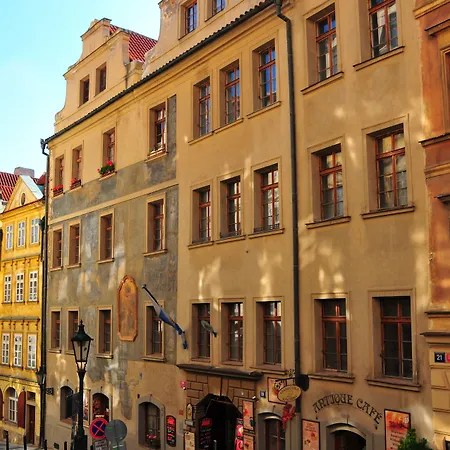 Residence Thunovska-3