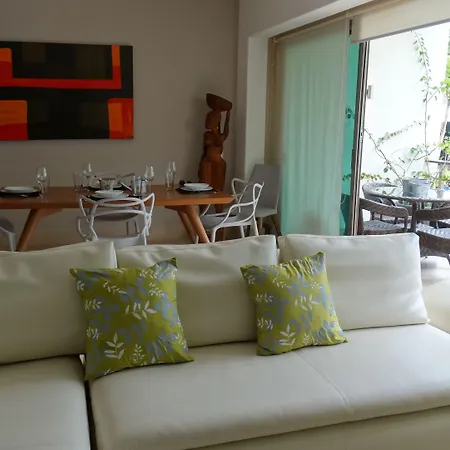 Luxurious & Central Condo In Playa Steps From The Beach-3