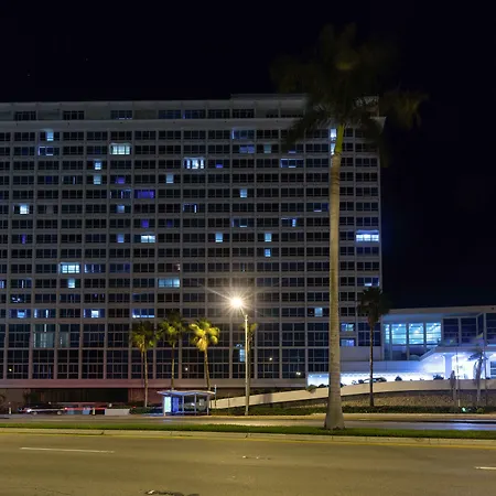 New Point Miami Beach Apartments-3