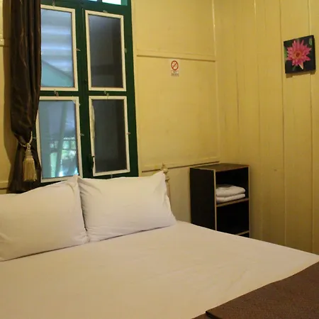 Samsen Sam Place-3