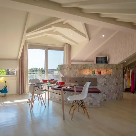 Villa Daizy Boutique Apartments-2