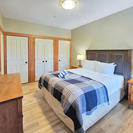 Timberline Lodges By Fernie Lodging Co-3