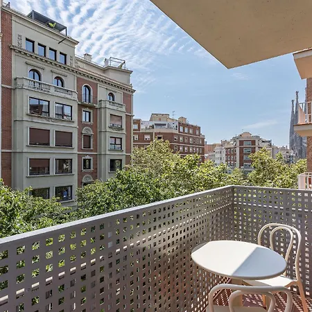 Ola Living Sagrada Familia-2