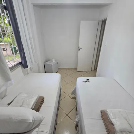 Quarto Privativo em Condominio-2
