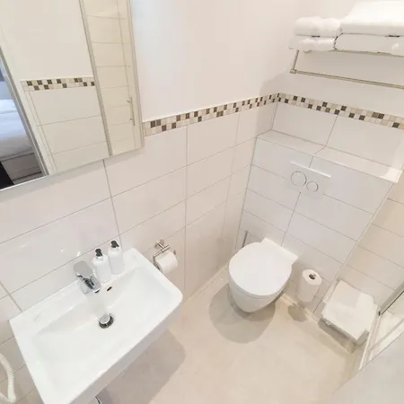 List Five - Your British Guesthouse-3