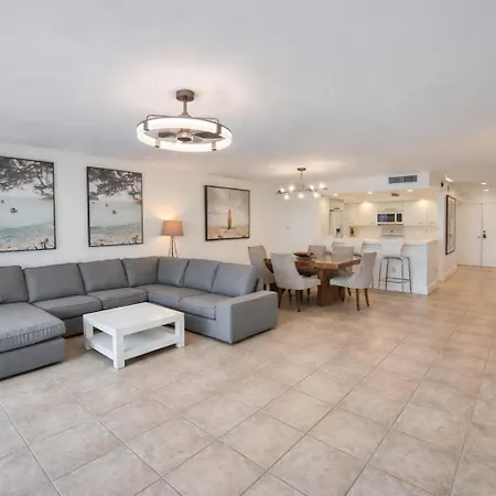 Castle Beach Club Apartments-3
