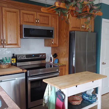 3 Bedrooms 3 Beds Near Metro -2 Parking Free-3