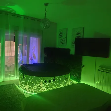 ÁTICO RILQUE, Apartamentos Independientes con Jacuzzi Privado y Terraza en Ronda-2