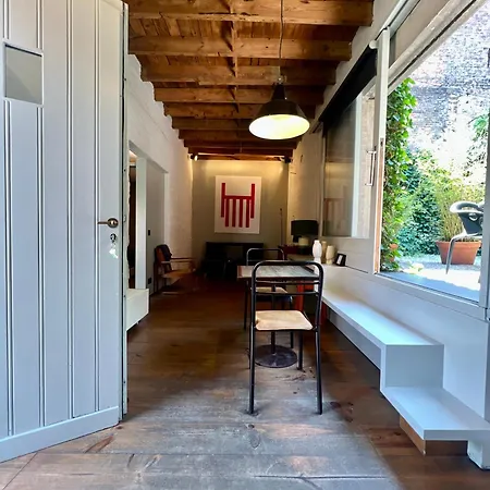 Studio 17-2