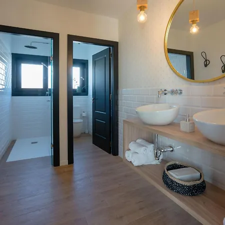 La Concha Boutique Apartments - Adults Only-2