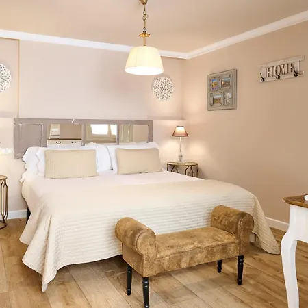 Apartamentos Luna Suites Palacio Almagra-3