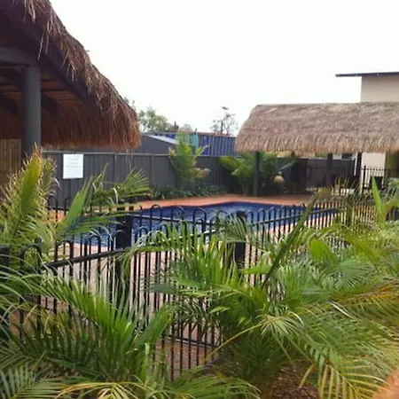 Breezes Apartments-3