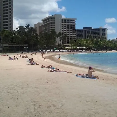 Palms Waikiki #412-2