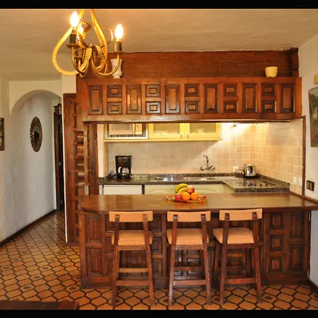 Apartamentos El Chaparral-2