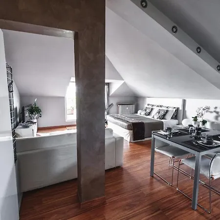 Cute & Cozy Terrace-3