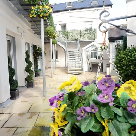 The Helm Apartments B&B-2