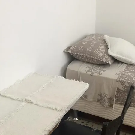 Próximo ao Consulado - Quarto Inteiro-3