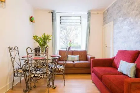 Watson Crescent-3