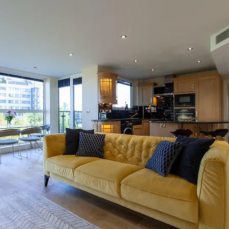 Thames View Apartment, Imperial Wharf-3