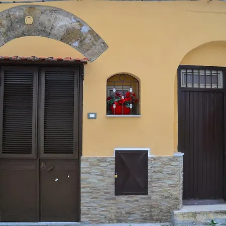 Santa Rosalia 33 - Centro Storico-3