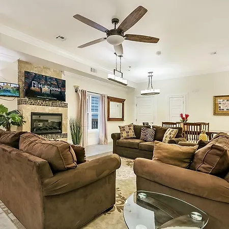 Spacious 4Br City Condo Steps From St Charles Ave-2