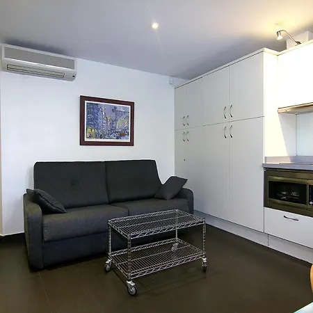 Classbedroom Born Apartments-2