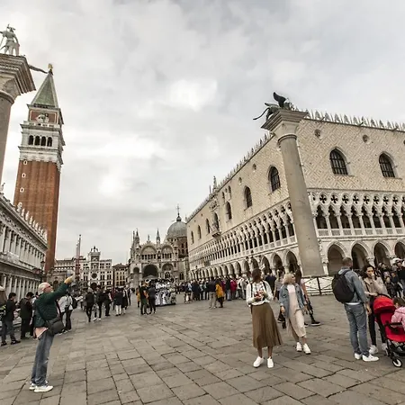 Doge'S Palace Suite R&R-3