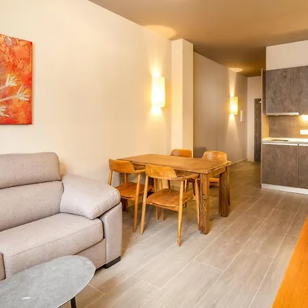 Apartamentos Sevilla Este by QHotels-3