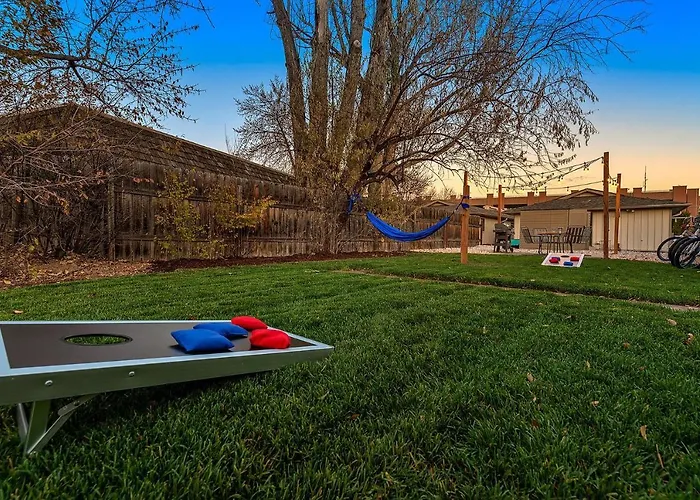 Centrally Located Townhome Near Pvh - Dog Friendly