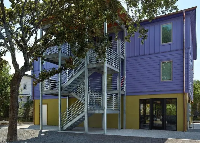 Folly Vacation Perfect Purple Palace Apt A