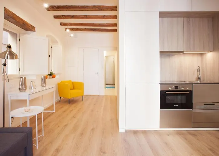 Alsina · Historical center - Barrio Gótico