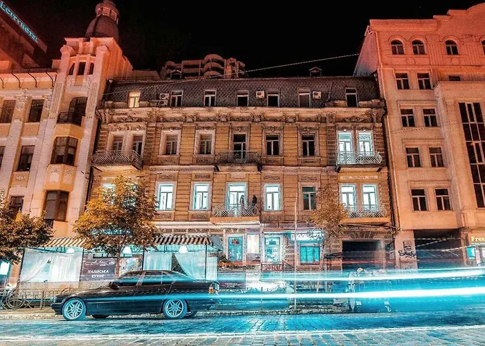 Kyiv Art Apartments Near Golden Gate