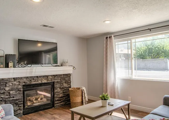 Never Stop Exploring- 3 Bedroom 2 Bath Home Of Duplex, Close To Zion, Bryce, And Brianhead