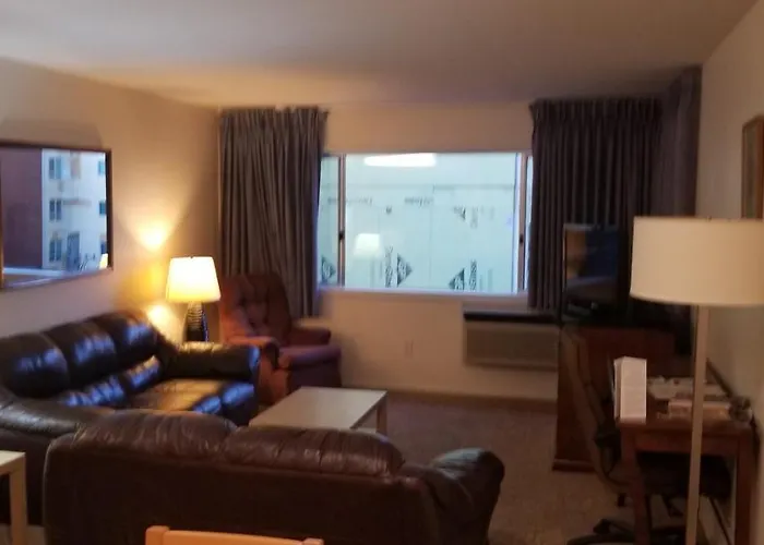 Pet Friendly hotel: University Motel Suites