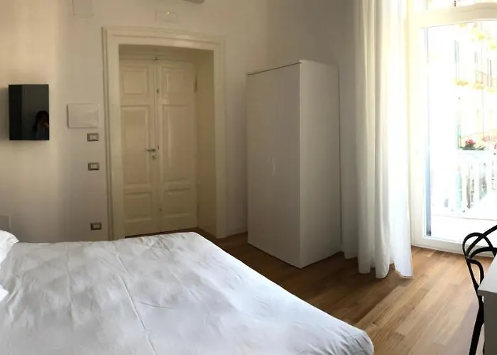 Lo Schiaccianoci B&B