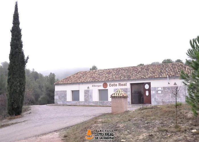 Hotel cerca del colegio: Albergue Coto Real De La Marina