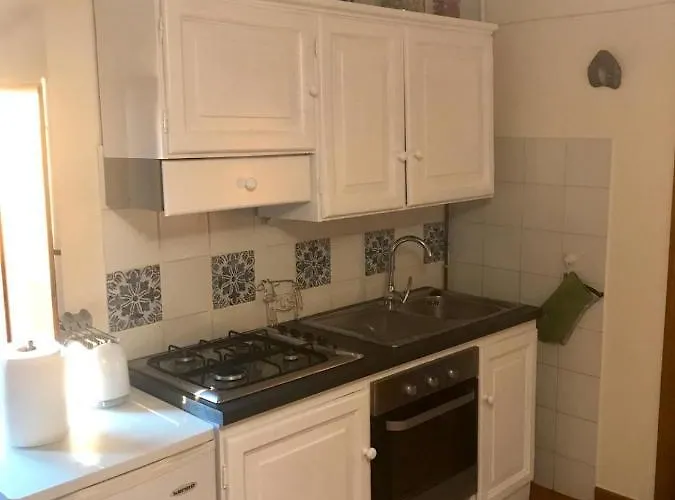 2-Br 1 Bath Abode With 2 Ac Units In The Chianti Hills!