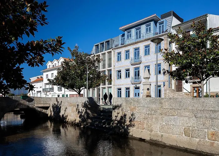 Loja Sr Costa by Casas com Estória Boutique Houses