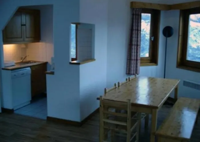 La Tania La Saboia Sleep 8 Private Sauna Lounge Dining 2 Bathrooms Kitchen 2 Balconies Ski In Out