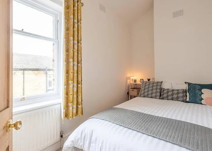 Cosy Mill Workers Cottage Heritage Saltaire