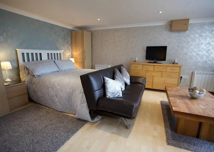 Highridge Apartment