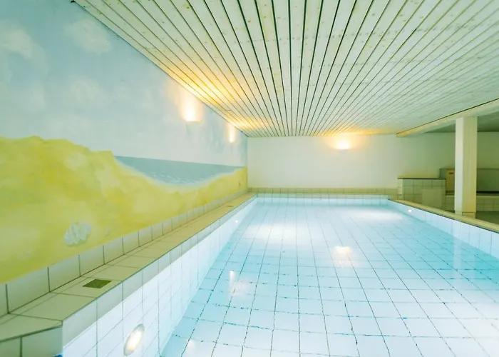 Gemuetliche Wohnung Unter Reet Mit Pool Und Sauna In Keitum