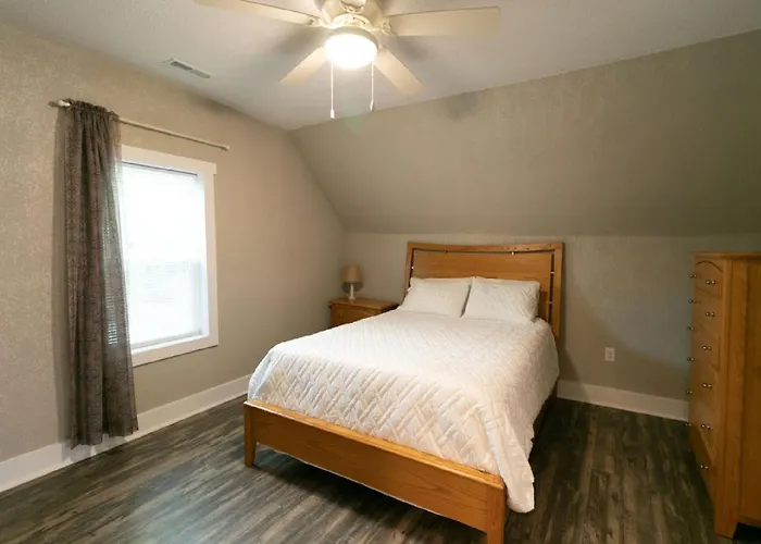 Rustic Downtown Market Street Apartment