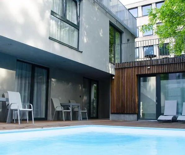 Room 4 & 5 Apartments
